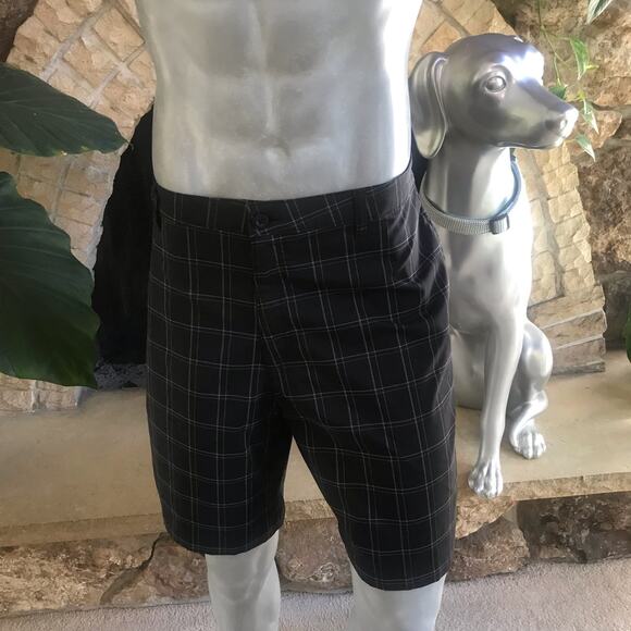 Champion Gray Black Plaid Polyester Casual Shorts Men's Size 38 - Picture 3 of 6